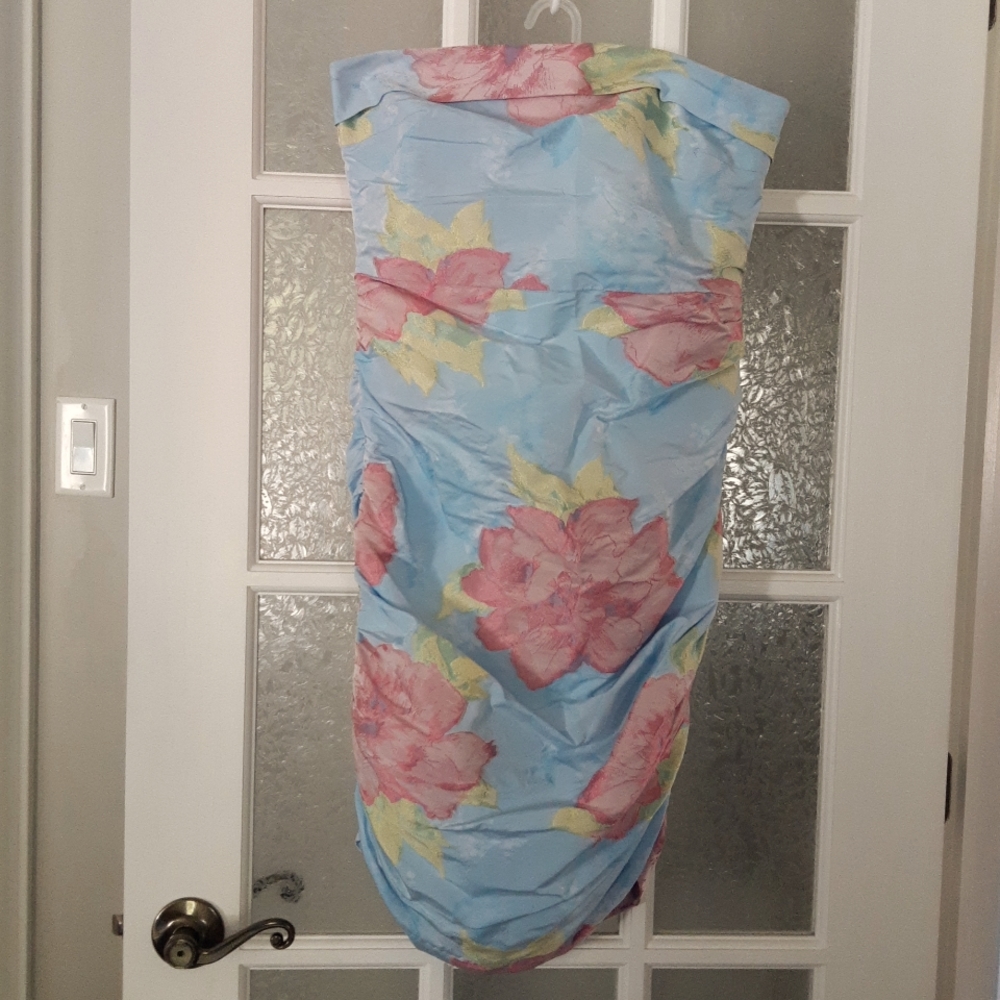 🇨🇦**2 For 25$***Mara flowered strapless dress / made in Canada